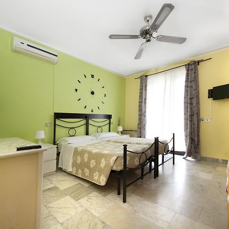 Olympic Kosher Holidays Hotel Sirmione Exterior foto