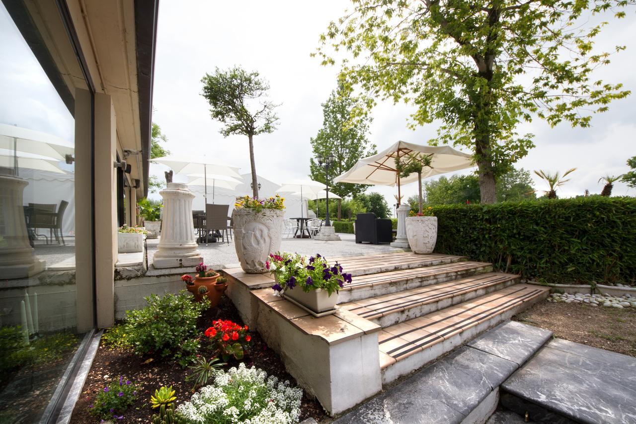 Olympic Kosher Holidays Hotel Sirmione Exterior foto